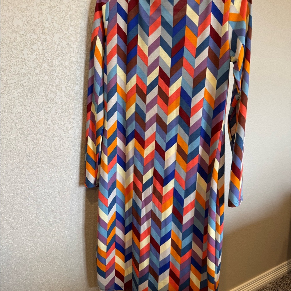Colorful Chevron Pattern Dress - Picture 2 of 2